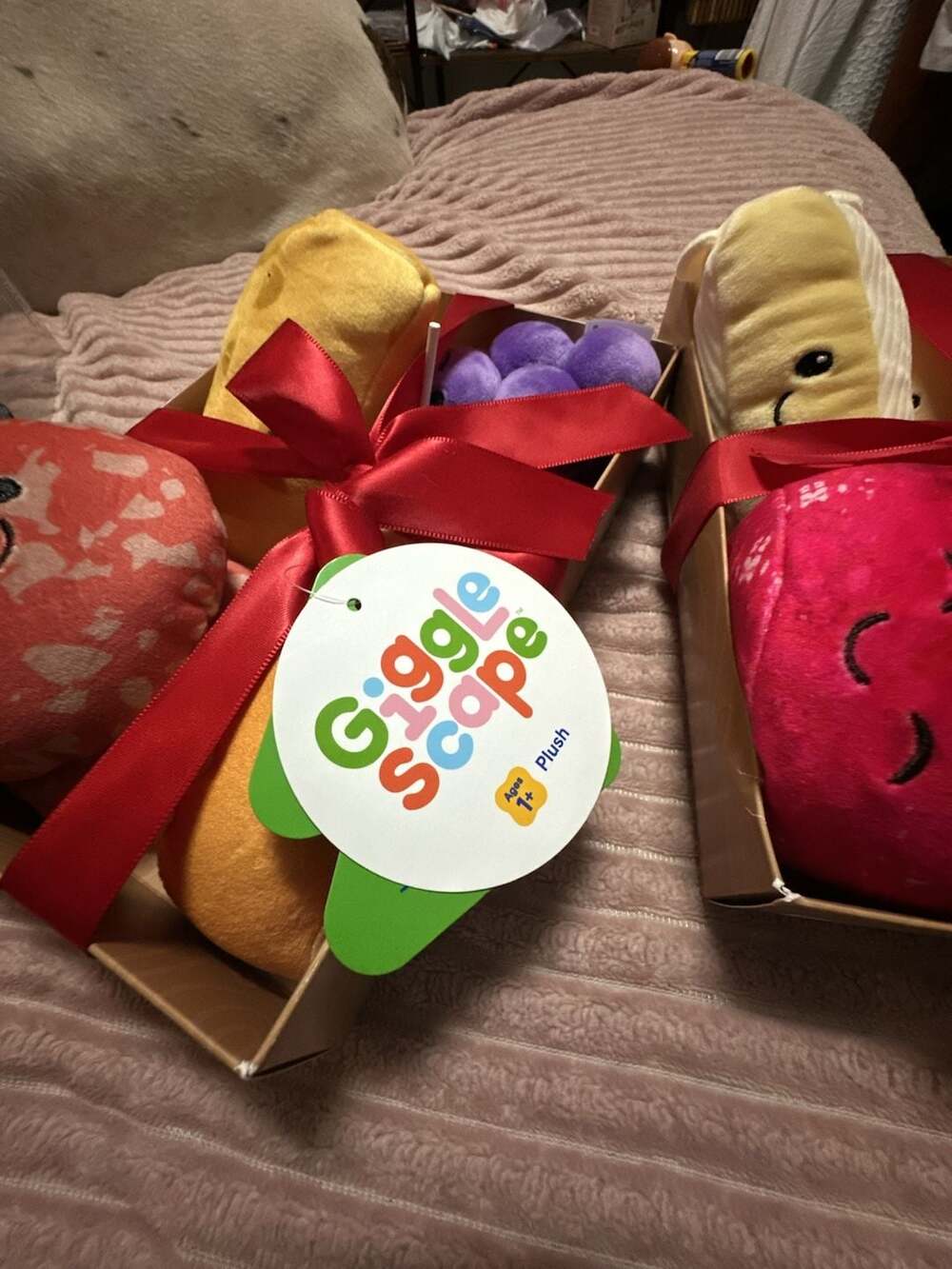 2 Gigglescape Board Food Plush Toy Box Set - Picture 4 of 4